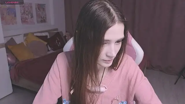 Hana Flo  online show from November 14, 2025, 2:54 pm