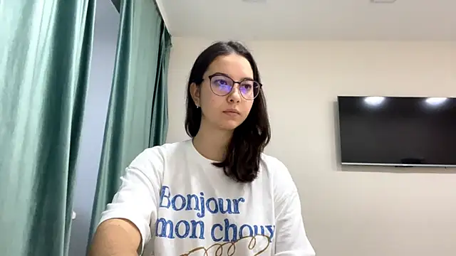 Snapshot of Allisgree chatting on November 15, 2025, 7:23 am Allisgree online show from November 15, 2025, 7:23 am