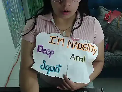 Snapshot of Alanafire chatting on October 31, 2025, 1:52 pm Alanafire online show from October 31, 2025, 1:52 pm