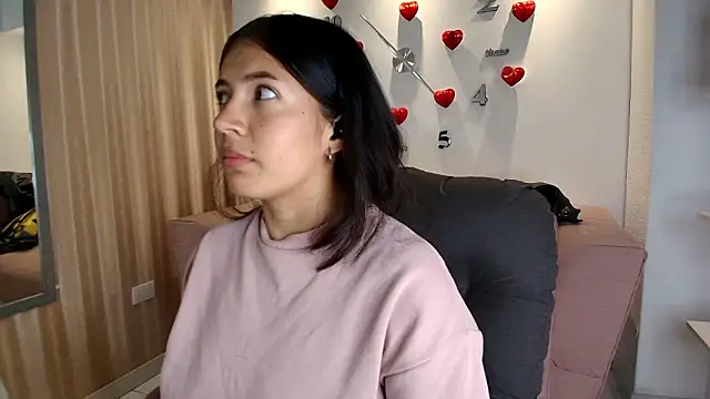 KamyGlam online show from March 3, 2026, 8:05 pm