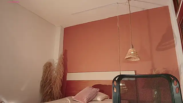 Ebonyswet  online show from December 18, 2025, 7:40 pm