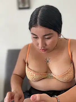 Snapshot of Vickybon chatting on November 2, 2025, 8:58 pm Vickybon online show from November 2, 2025, 8:58 pm