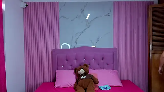 Snapshot of Missy_22 chatting on November 30, 2025, 3:02 pm Missy 22 online show from November 30, 2025, 3:02 pm