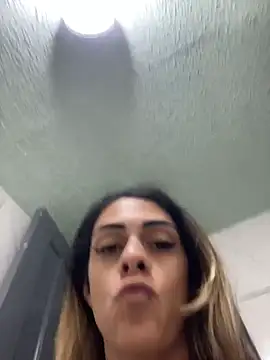 Snapshot of sabrinaneves chatting on July 19, 2026, 9:33 pm sabrinaneves online show from July 19, 2026, 9:33 pm