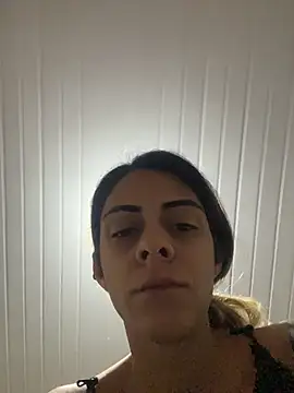sabrinaneves online show from June 1, 2026, 3:33 pm