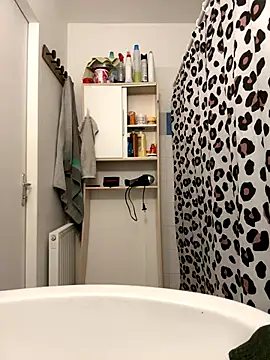 vfjhfc online show from November 3, 2025, 8:23 pm