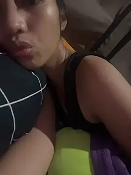 hottiebabe23 online show from February 6, 2026, 12:34 pm