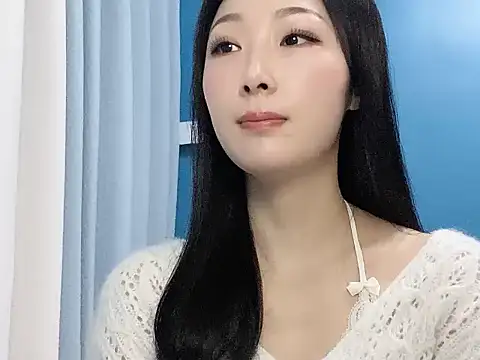 Snapshot of ella55-- chatting on November 8, 2025, 1:53 am ella55-- online show from November 8, 2025, 1:53 am