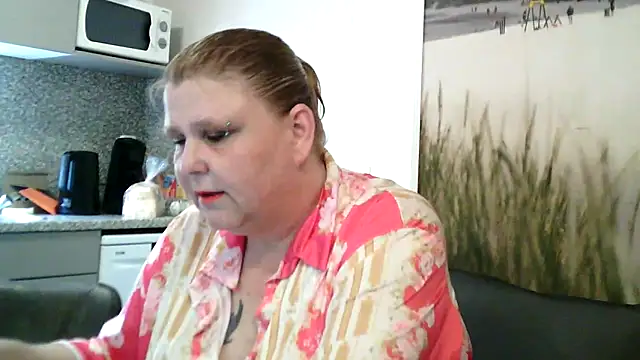 Sylviastar46 online show from April 1, 2026, 2:47 pm