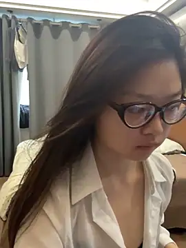 xiaojingzi66 online show from November 10, 2025, 7:46 am