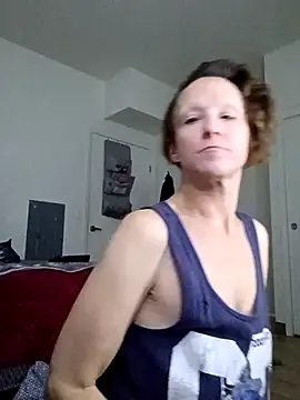 Karebearz1 online show from November 18, 2025, 4:43 pm