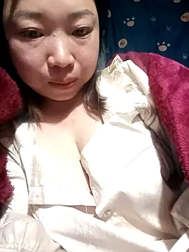 julybe online show from January 14, 2026, 4:10 pm