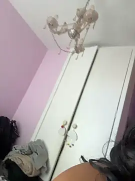 kennedylorel online show from November 20, 2025, 1:23 pm