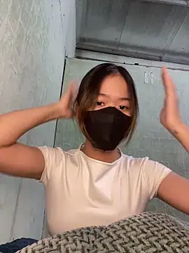 BUNNY050465 online show from November 14, 2025, 3:05 pm