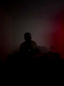 Snapshot of ezrah23 chatting on November 4, 2025, 12:42 pm ezrah23 online show from November 4, 2025, 12:42 pm