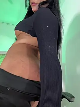 Snapshot of Vale_prado chatting on June 30, 2026, 4:29 pm Vale prado online show from June 30, 2026, 4:29 pm