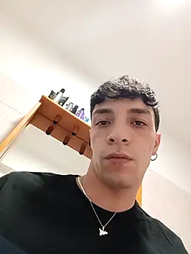 Snapshot of Pistacchio01 chatting on October 31, 2025, 12:51 am Pistacchio01 online show from October 31, 2025, 12:51 am