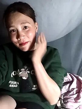 Snapshot of -Lana-123 chatting on December 2, 2025, 12:40 pm -Lana-123 online show from December 2, 2025, 12:40 pm