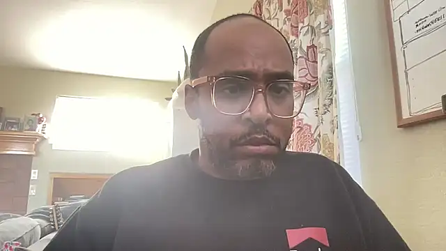 TraddyZaddy online show from October 29, 2025, 6:18 pm