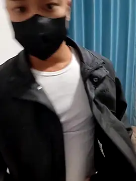 tingbeibi online show from November 9, 2025, 12:42 pm