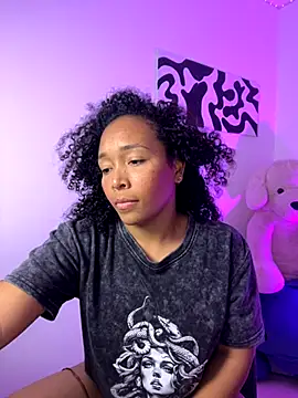 SHAILABROWN online show from November 28, 2025, 3:07 am