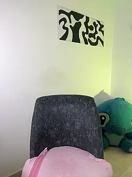 SHAILABROWN online show from November 11, 2025, 3:45 am