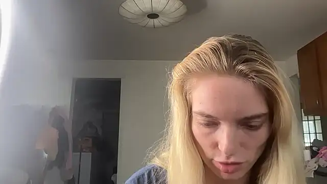 Snapshot of lanasharapovaxxx chatting on March 15, 2026, 10:50 pm lanasharapovaxxx online show from March 15, 2026, 10:50 pm