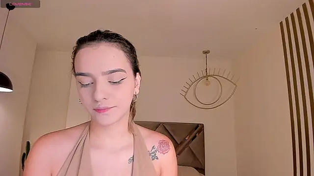 Snapshot of LaurentRosse1 chatting on May 21, 2026, 7:00 pm LaurentRosse1 online show from May 21, 2026, 7:00 pm
