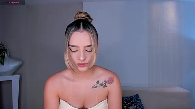 LaurentRosse1 online show from April 23, 2026, 8:10 pm