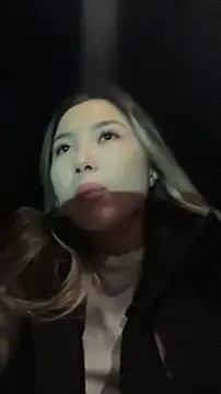 limkiss online show from November 25, 2025, 12:16 pm