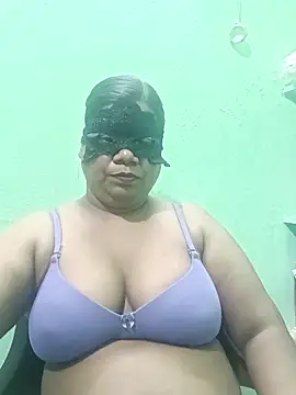 Snapshot of tamil_Nithya_J chatting on November 18, 2025, 10:40 am tamil Nithya J online show from November 18, 2025, 10:40 am