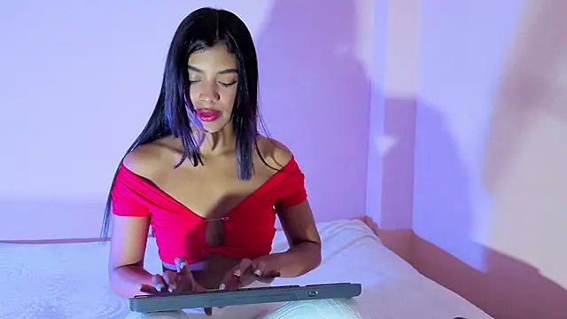 MelissaLuxx online show from November 18, 2025, 11:13 am