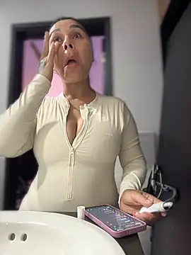 Natural BIGASS Nina online show from December 21, 2025, 9:55 am