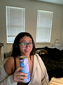 minha baby online show from November 27, 2025, 2:17 pm