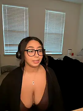 minha baby online show from November 12, 2025, 1:26 pm