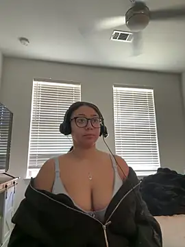 minha baby online show from February 22, 2026, 8:10 pm