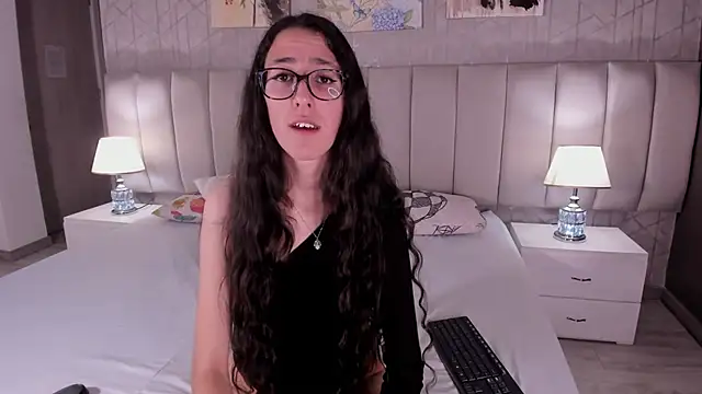 GirafMusic online show from November 28, 2025, 1:22 pm