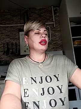 Snapshot of MilkySky chatting on November 8, 2025, 9:51 pm MilkySky online show from November 8, 2025, 9:51 pm