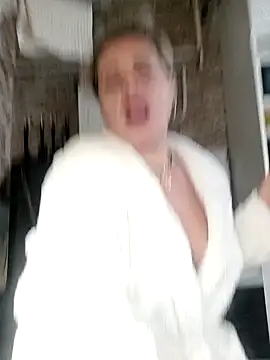 Snapshot of MilkySky chatting on December 14, 2025, 8:09 am MilkySky online show from December 14, 2025, 8:09 am