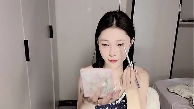 yuyu-33 online show from May 9, 2026, 5:11 am