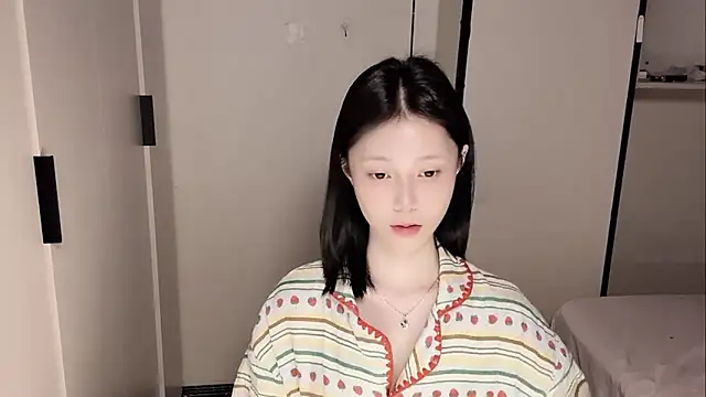yuyu-33 online show from May 7, 2026, 1:58 pm