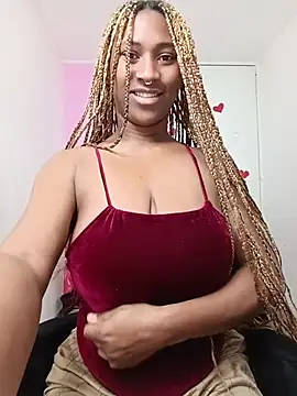 EvonyFoxxx online show from February 21, 2026, 4:25 am