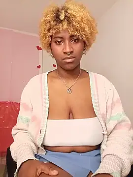 Snapshot of EvonyFoxxx chatting on May 7, 2026, 2:49 am EvonyFoxxx online show from May 7, 2026, 2:49 am