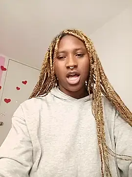 EvonyFoxxx online show from March 4, 2026, 4:09 am