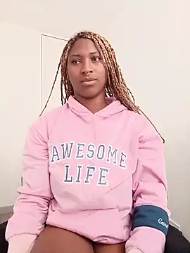 EvonyFoxxx online show from February 12, 2026, 7:13 pm