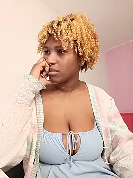 EvonyFoxxx online show from April 25, 2026, 1:41 am