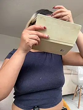 Elina Hills online show from March 1, 2026, 6:30 pm