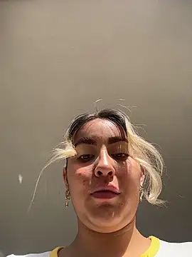 Elina Hills online show from February 26, 2026, 2:06 pm