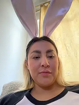 Elina Hills online show from April 1, 2026, 6:16 pm