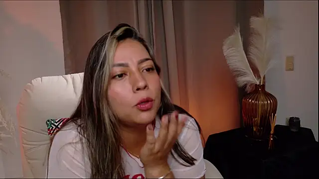 Zara Nova online show from August 3, 2026, 2:34 pm